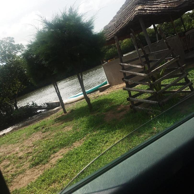 Bosofet Beach And Creek Lodge Sanyang Buitenkant foto