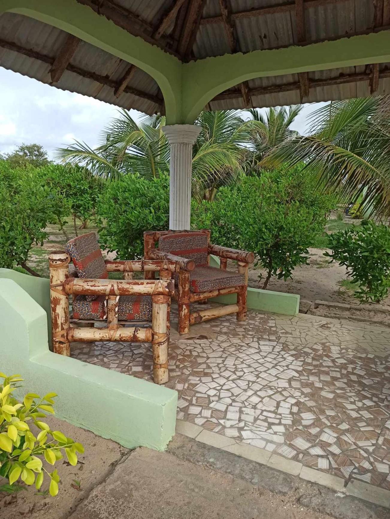 Bosofet Beach And Creek Lodge Sanyang Buitenkant foto